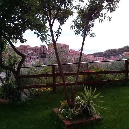 La Casa Dei Fiori * Pisciotta