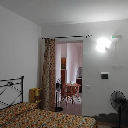 La Casa Dei Fiori Pisciotta