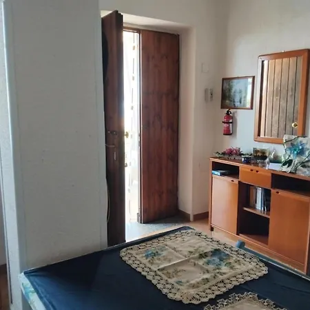 Apartment La Casa Dei Fiori Pisciotta