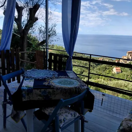 Apartment La Casa Dei Fiori Pisciotta