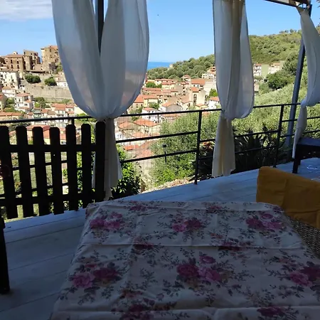 Apartment La Casa Dei Fiori Pisciotta